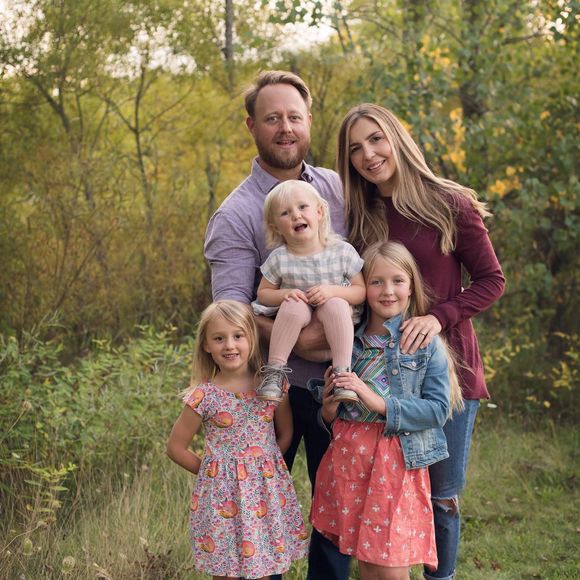 Meet your Posher, Leslie - Picture 1 of 1